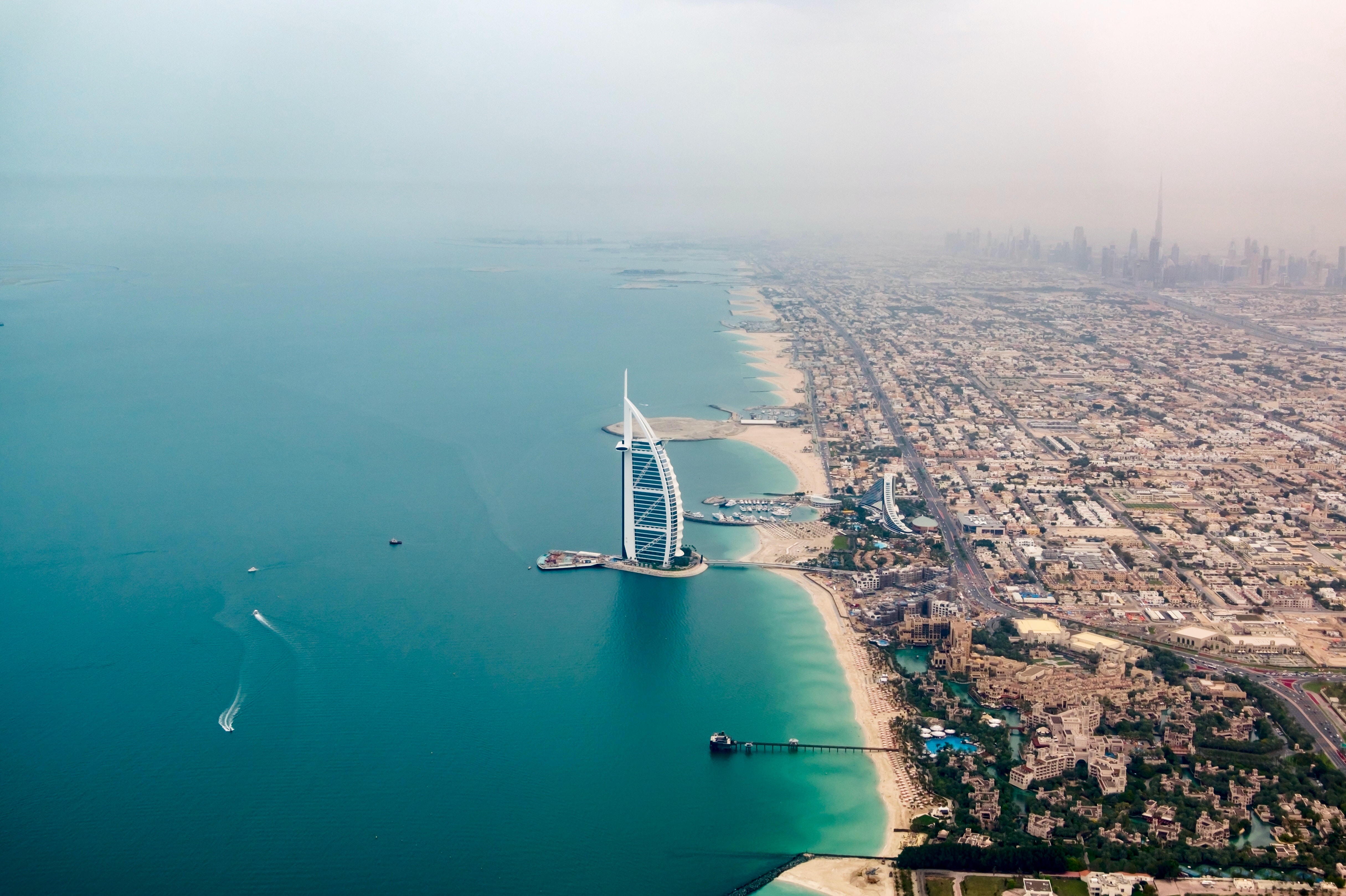 Dubai’s 10 Best Hotels and Transfer Times